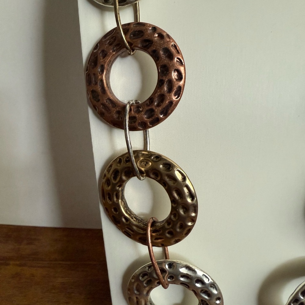 Chic Multi-Tone Circle Necklace - image 4